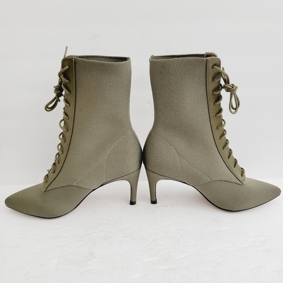 NEW Charles David Women's Leather Textile Piranha Bootie Size 6 - Picture 2 of 8